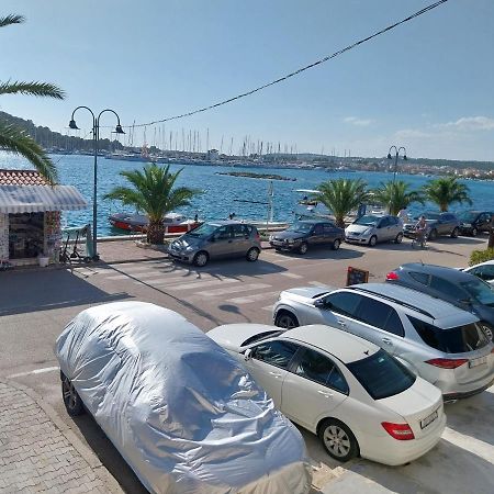 Apartment Surya Рогозниця Екстер'єр фото