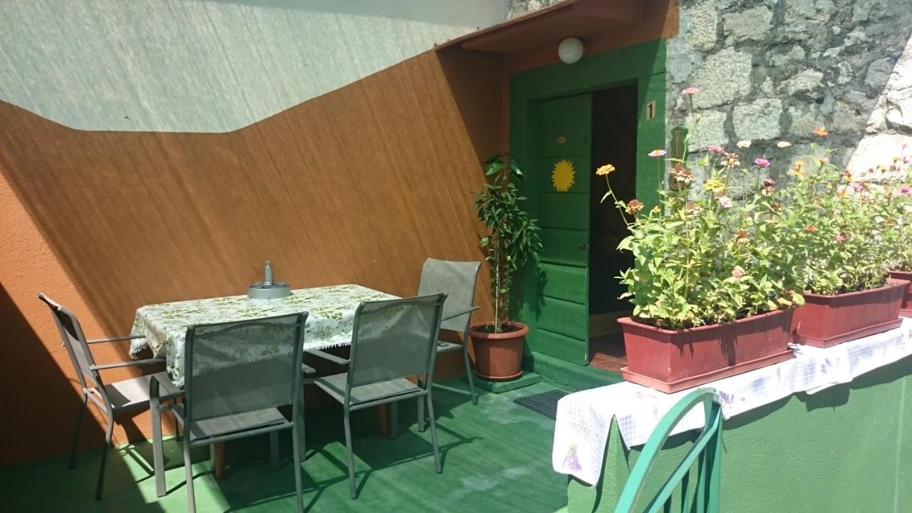 Apartment Surya Рогозниця Екстер'єр фото